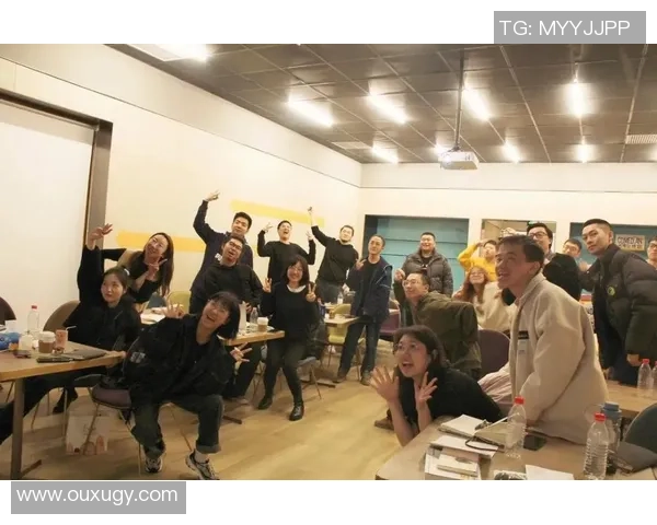 吴静专访:从街舞新手到舞台之星的成长之路回顾 吴静专访:从街舞新手到舞台之星的成长之路回顾