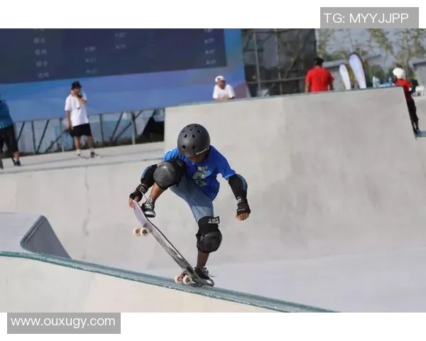 西安滑板队在极限运动嘉年华中以99分稳居积分榜首位 西安滑板队在极限运动嘉年华中以99分稳居积分榜首位